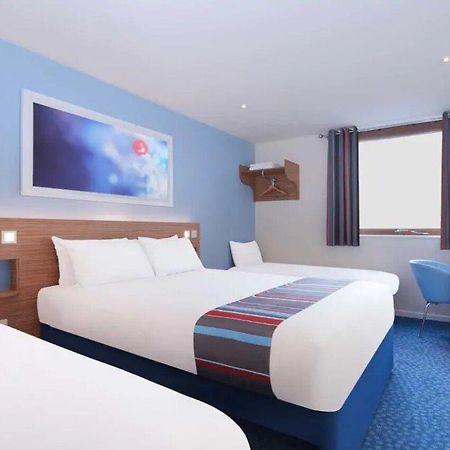 Travelodge Bracknell Central Εξωτερικό φωτογραφία