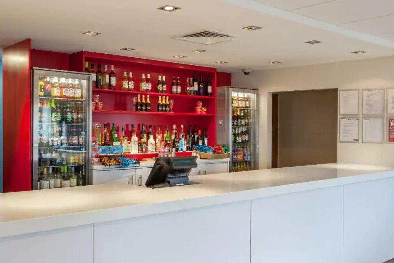 Travelodge Bracknell Central Εξωτερικό φωτογραφία