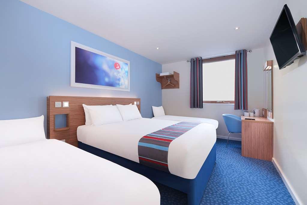 Travelodge Bracknell Central Δωμάτιο φωτογραφία