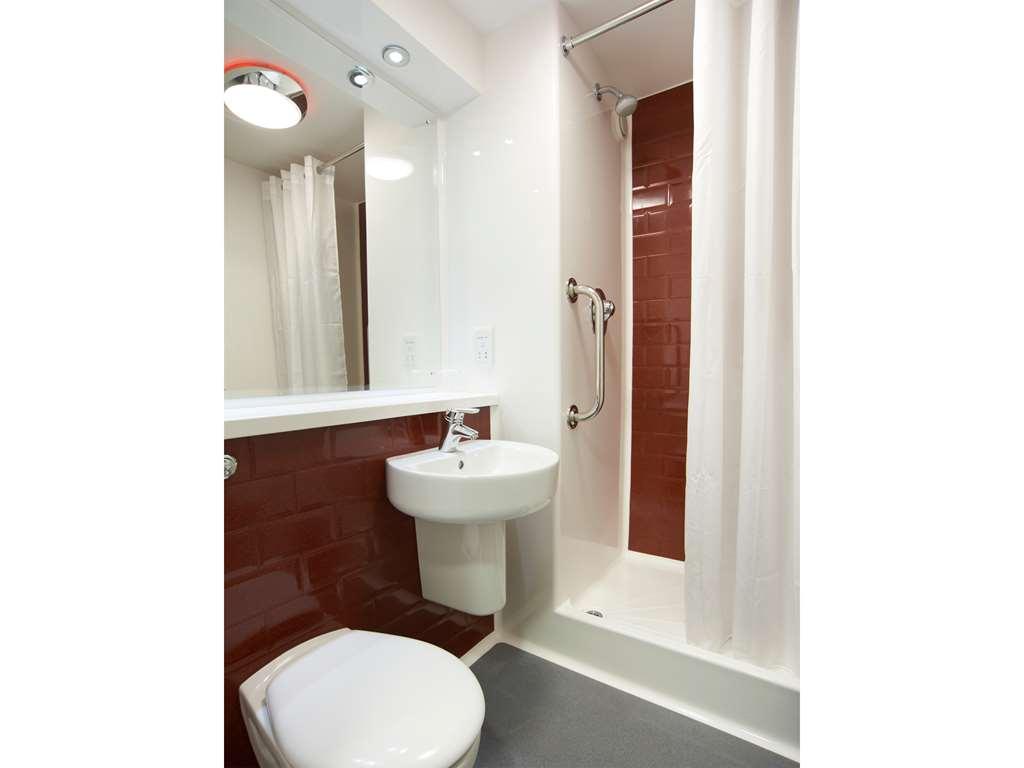 Travelodge Bracknell Central Δωμάτιο φωτογραφία